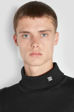 M Seamless Turtleneck